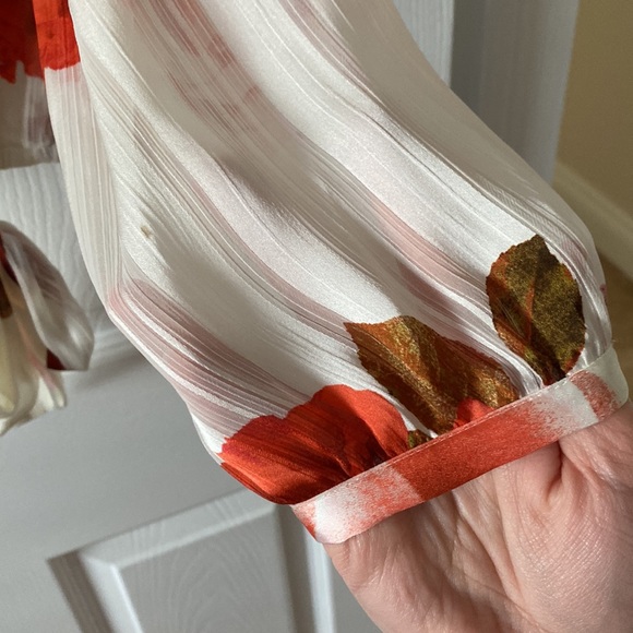 Guess satin long sleeve cream and rose print top with tie hem - Picture 3 of 9